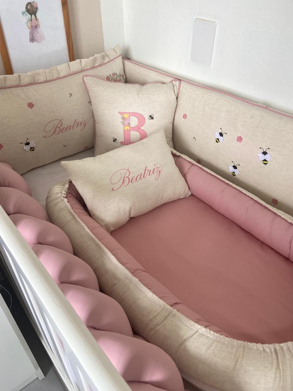 kit berço rosé abelhas 2